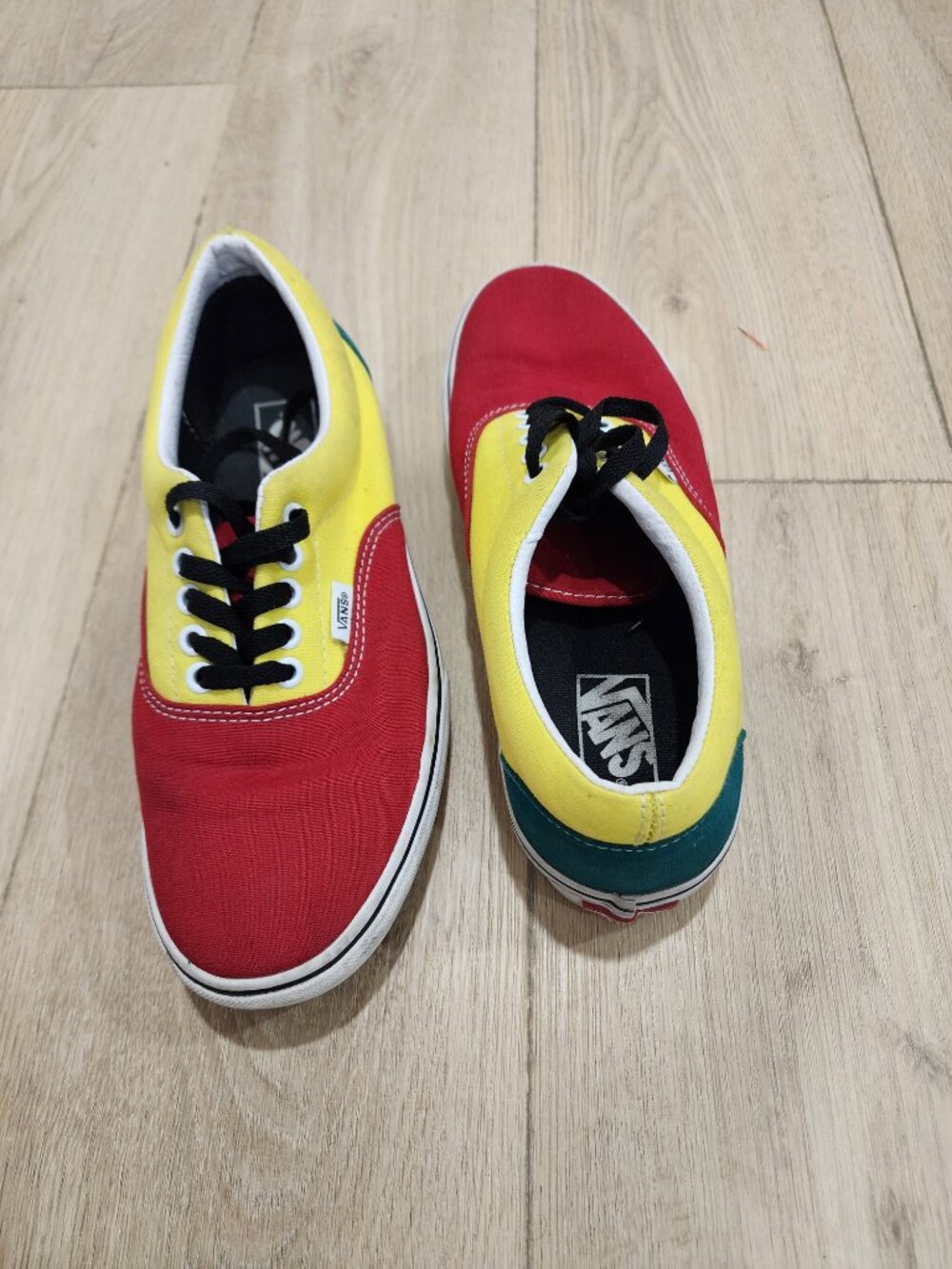 Vans Off The Wall Shoes Men Size 8 Green Red Yellow Canvas Low Top Skateboard